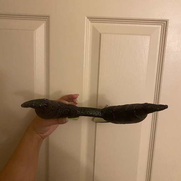 Rare 2017 Maleficent Horns - Picture 3 of 6